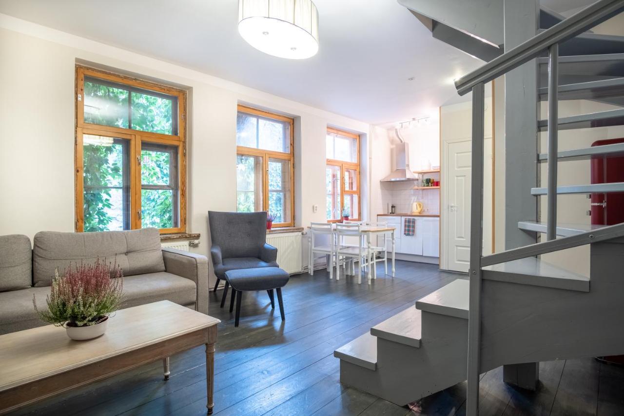 Dream Stay - Bright 2-Bedroom 2-Floor Old Town Apartment 塔林 外观 照片