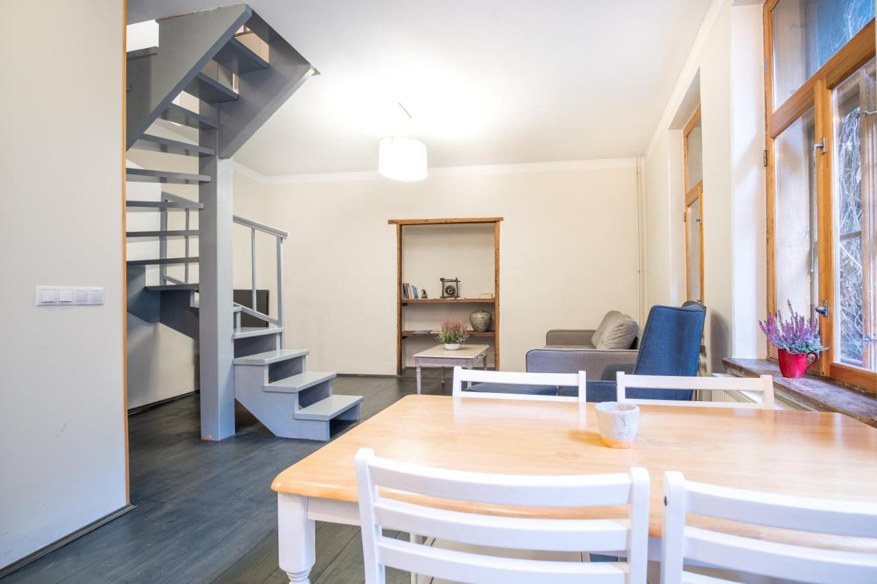 Dream Stay - Bright 2-Bedroom 2-Floor Old Town Apartment 塔林 外观 照片
