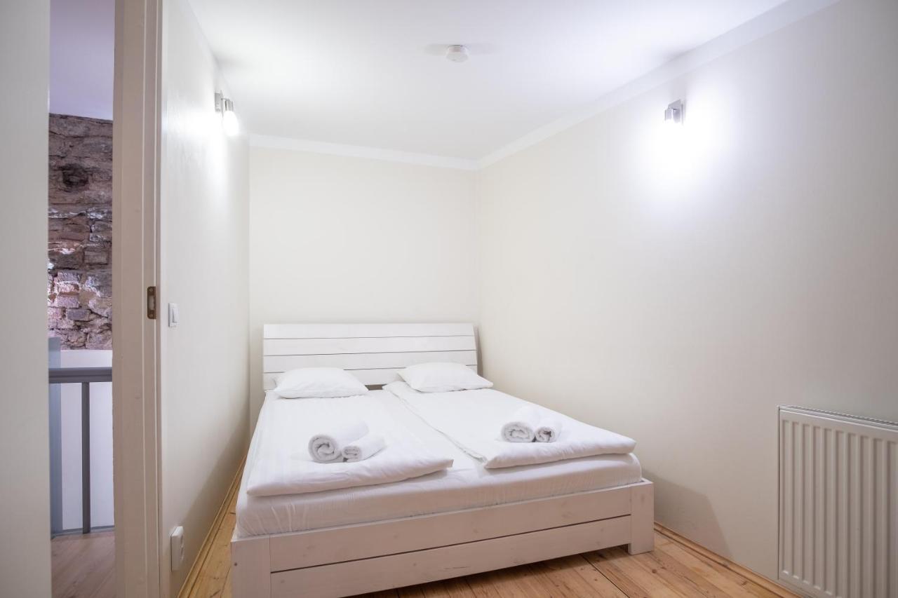 Dream Stay - Bright 2-Bedroom 2-Floor Old Town Apartment 塔林 外观 照片